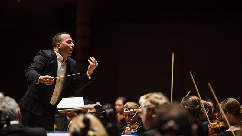 爱游戏体育-关于Ning回归赛场,势不可挡首场状态亮眼,巴黎圣日耳曼观众沸腾!的信息