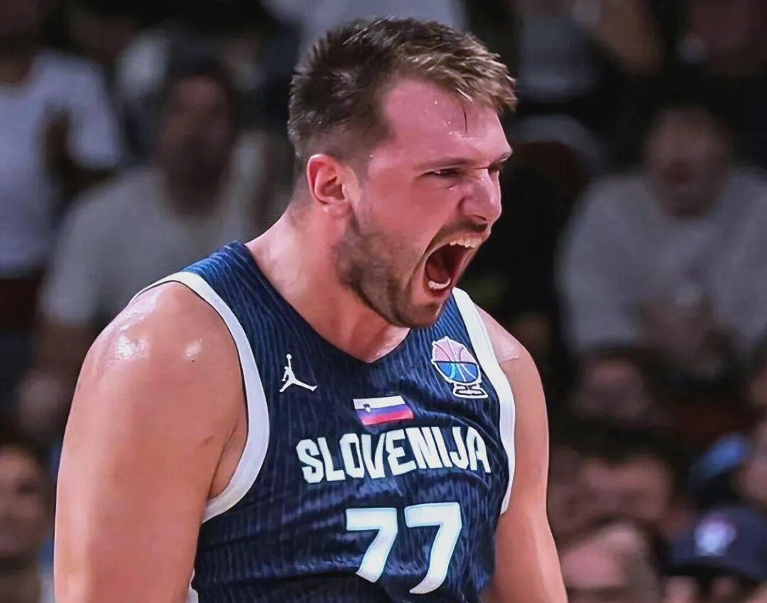 爱游戏体育- 东契奇绝杀带走胜利,21岁首次季后赛已比肩传奇 