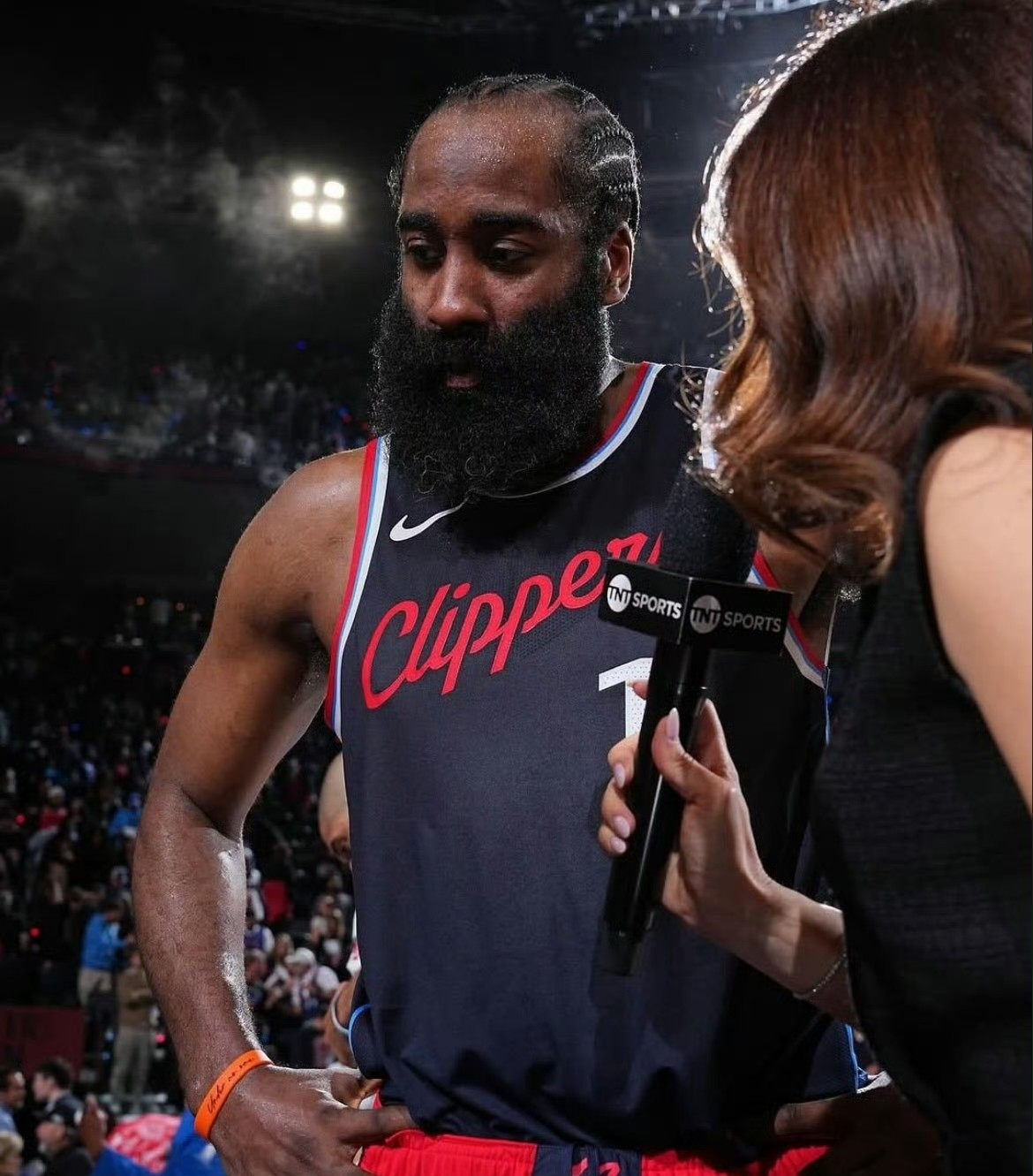 AYX-哈登迎来十赛季高光表现，皇家马德里球迷沸腾！的简单介绍